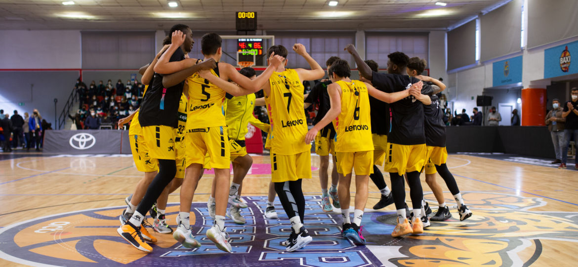 RS428095_Firmar acb Photo - A Arrizabalaga-lpr